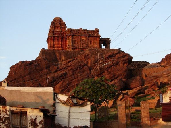 DSC04354-badami-maligettishivalaya
