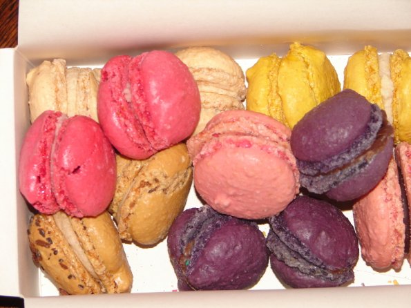 0001-macarons